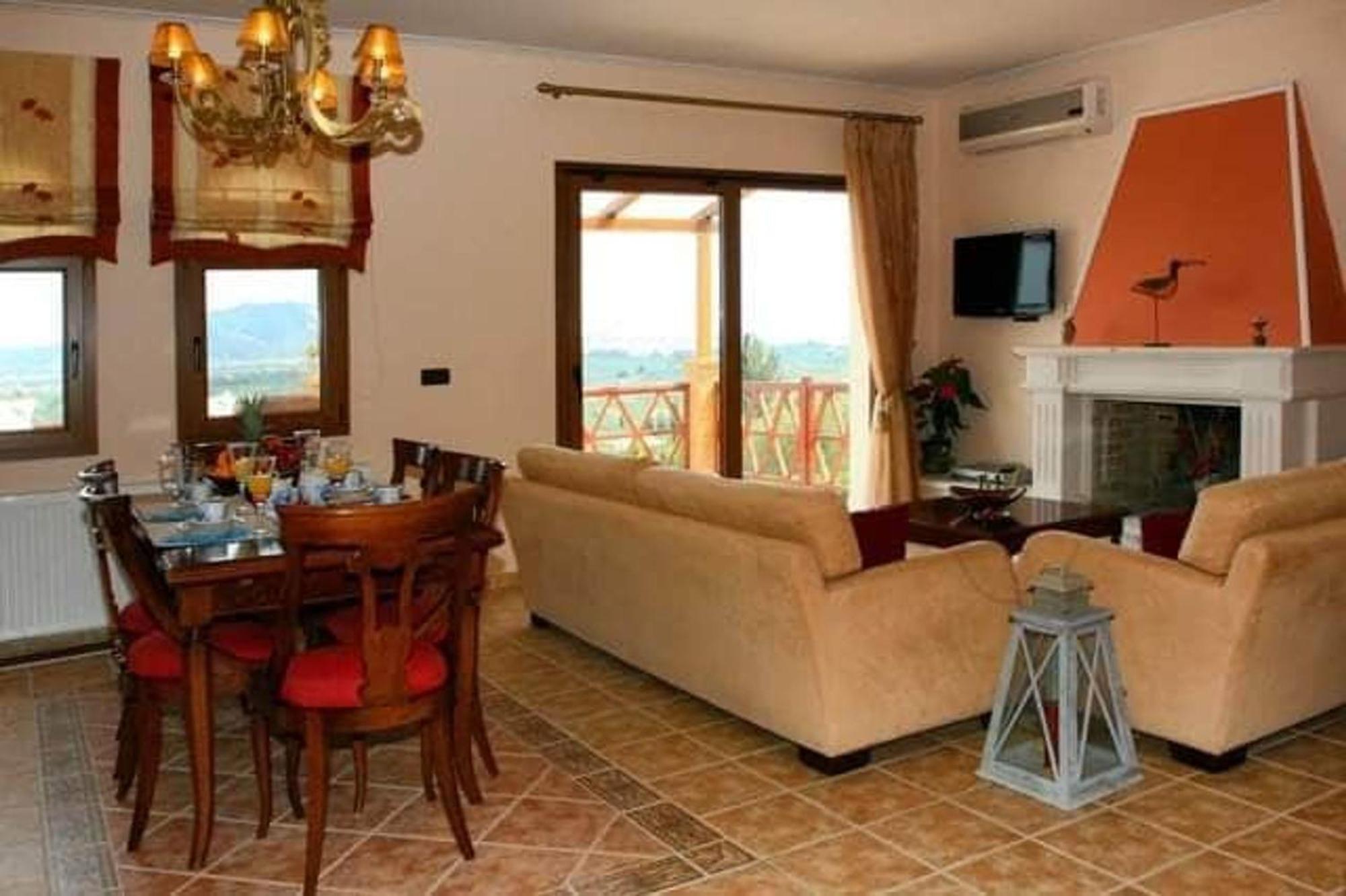 Mouzákion Villa Clairy מראה חיצוני תמונה