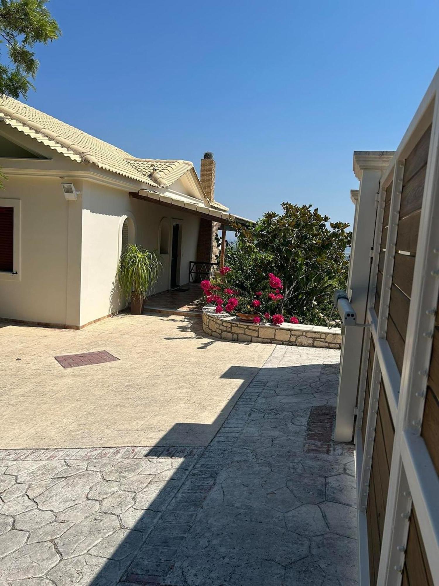 Mouzákion Villa Clairy מראה חיצוני תמונה