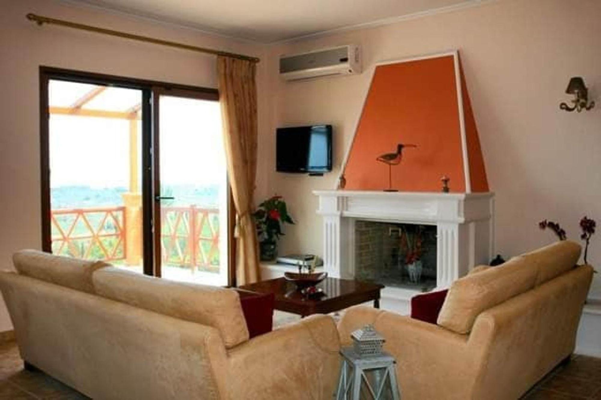 Mouzákion Villa Clairy מראה חיצוני תמונה